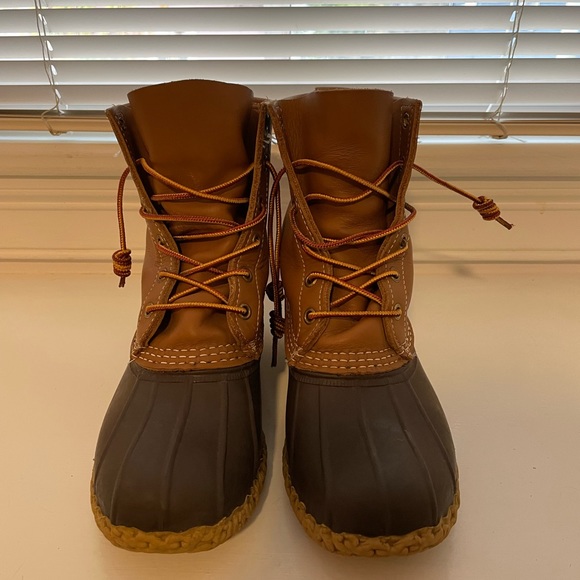 Women’s Bean Boots, 8” - Picture 2 of 5
